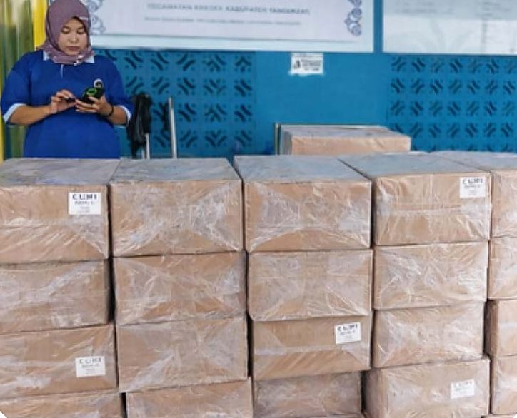 Pengiriman produk beku ke dapur SPPG